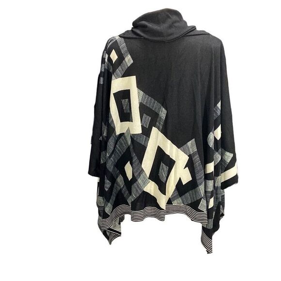 Arielle Cowl Neck Poncho Black Cream Geometric NWT $72 One Size Fits All - Picture 2 of 6